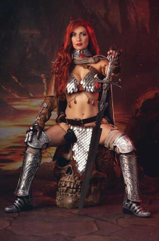 Vampirella vs Red Sonja Red City #1 Cover G 1:10 Cosplay Red Sonja Ivycosplay Full Art Variant (NM)