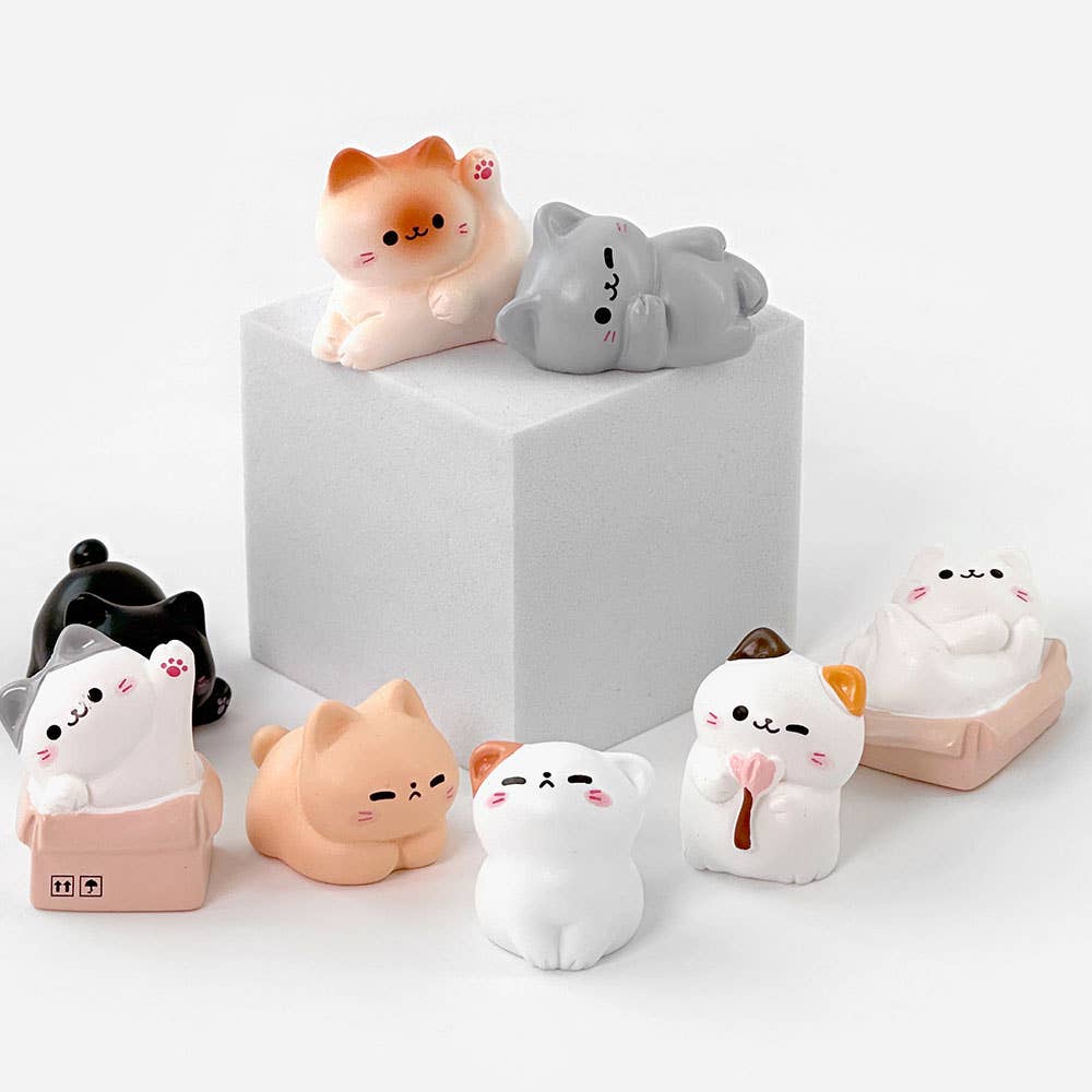 Random Cozy Cat Miniature Figure– Blind Box Series (1 Surprise Box)
