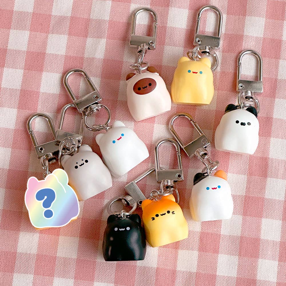 Kawaii Bread Cat Keychain – Mystery Blind Box (1 Box)